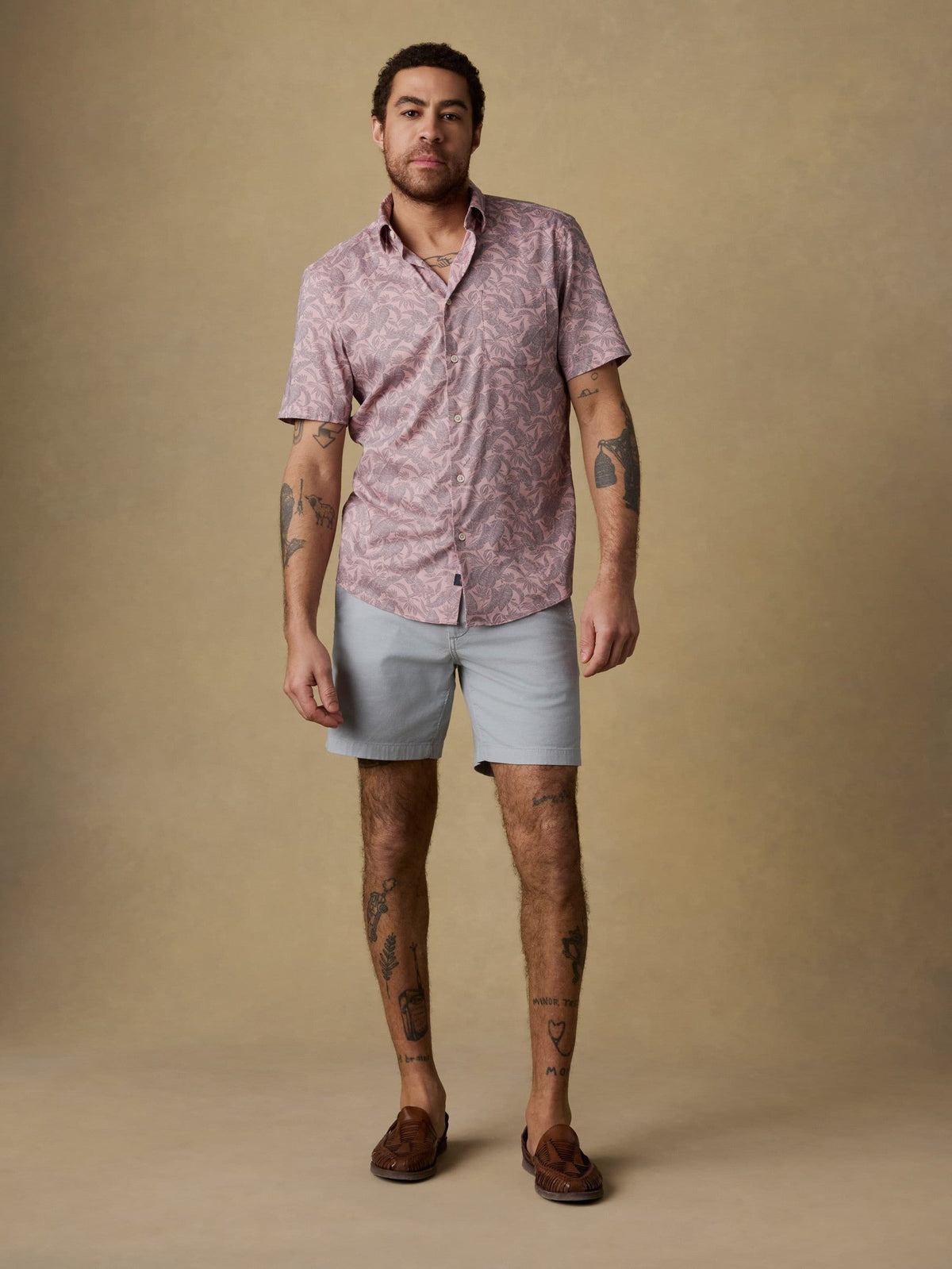 Short-Sleeve Movement Monterey Shirt - Mauve Tropic Foliage